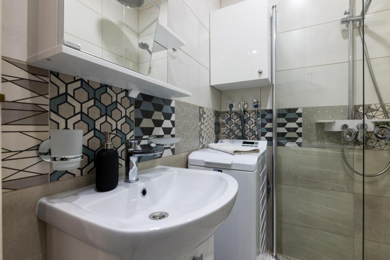 Brand New, Cozy And Quiet 1 Bedroom Apartment, Free Parking Reval Esterno foto